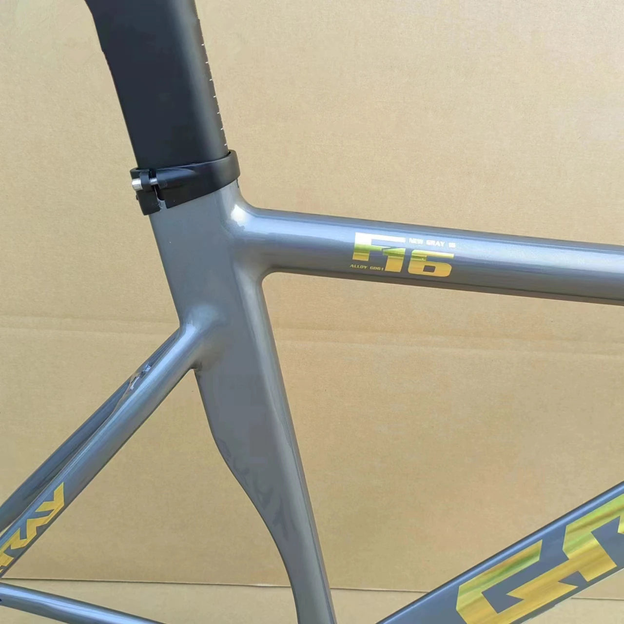 GRAY F16 frame+fork